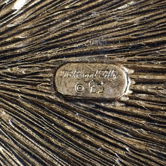 Mike & Ally Vintage Tiger Eye Bath Accessory Set - Picture 10 of 10